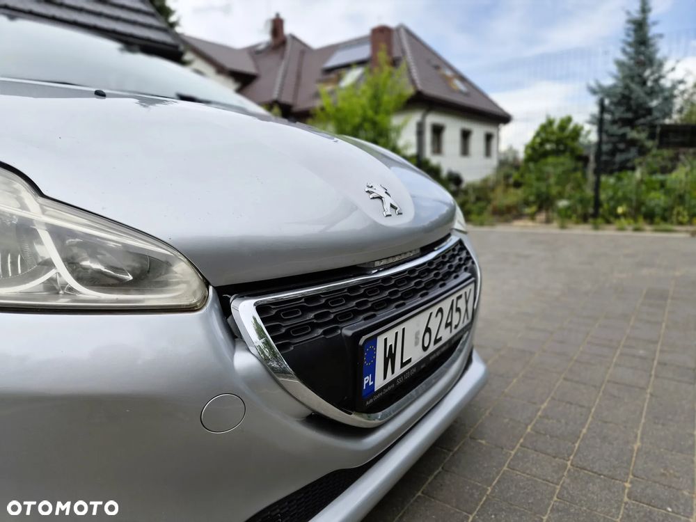 Peugeot 208 - 28