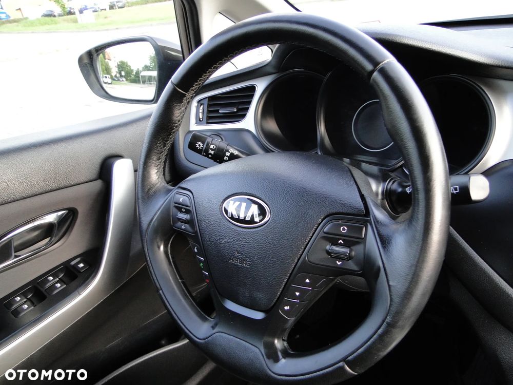 Kia Ceed - 26