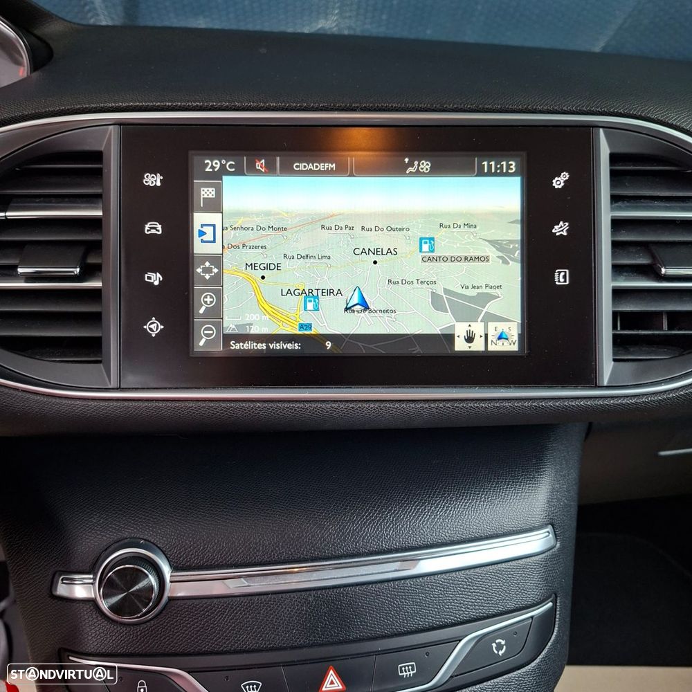 Peugeot 308 SW 1.2 PureTech Style - 17