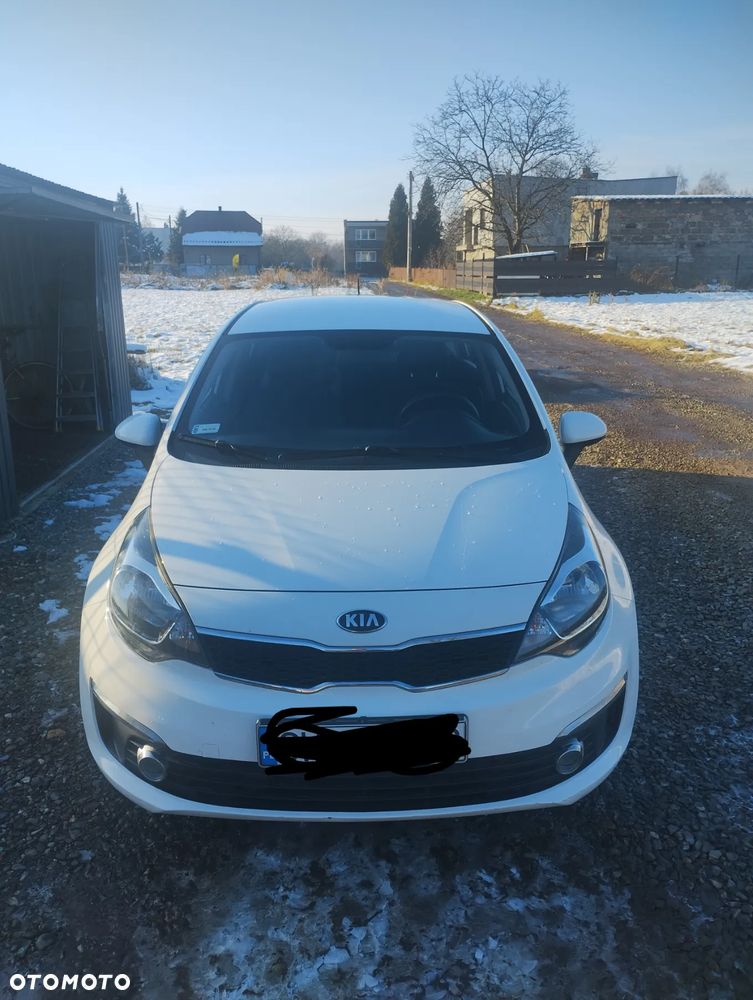 Kia Rio 1.2 L - 2