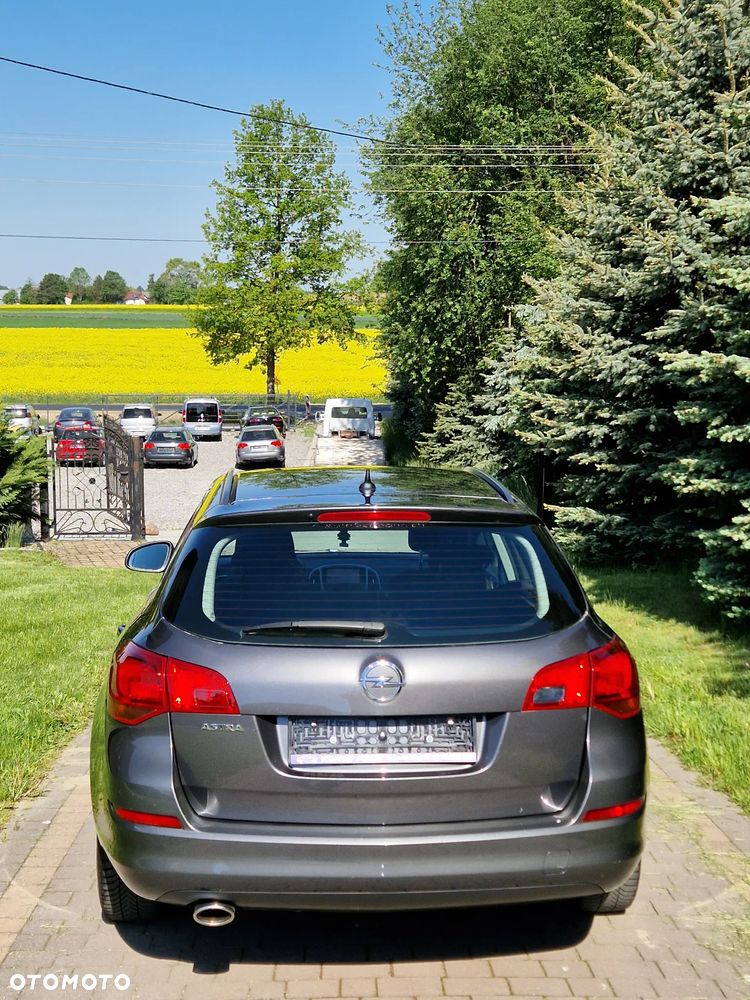 Opel Astra 1.4 Turbo - 9