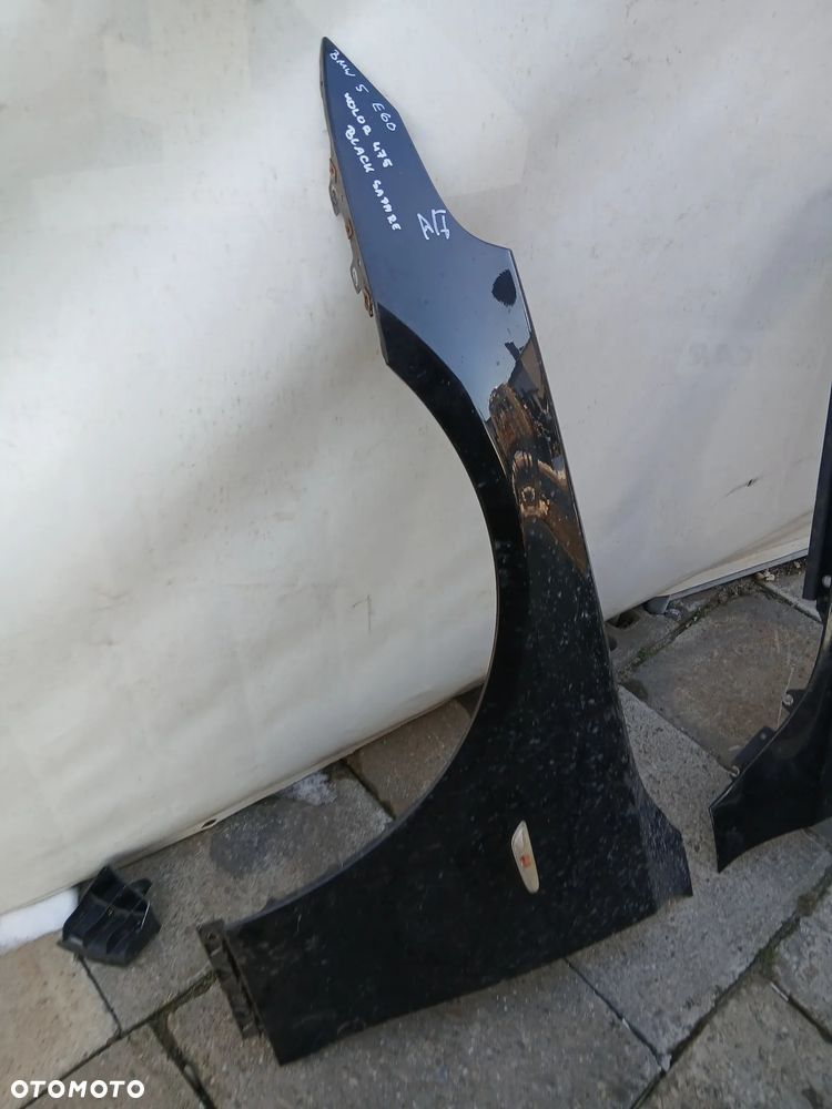 BMW 5 E60 Błotnik  lewy przód BLACK Saphire 475 - 2