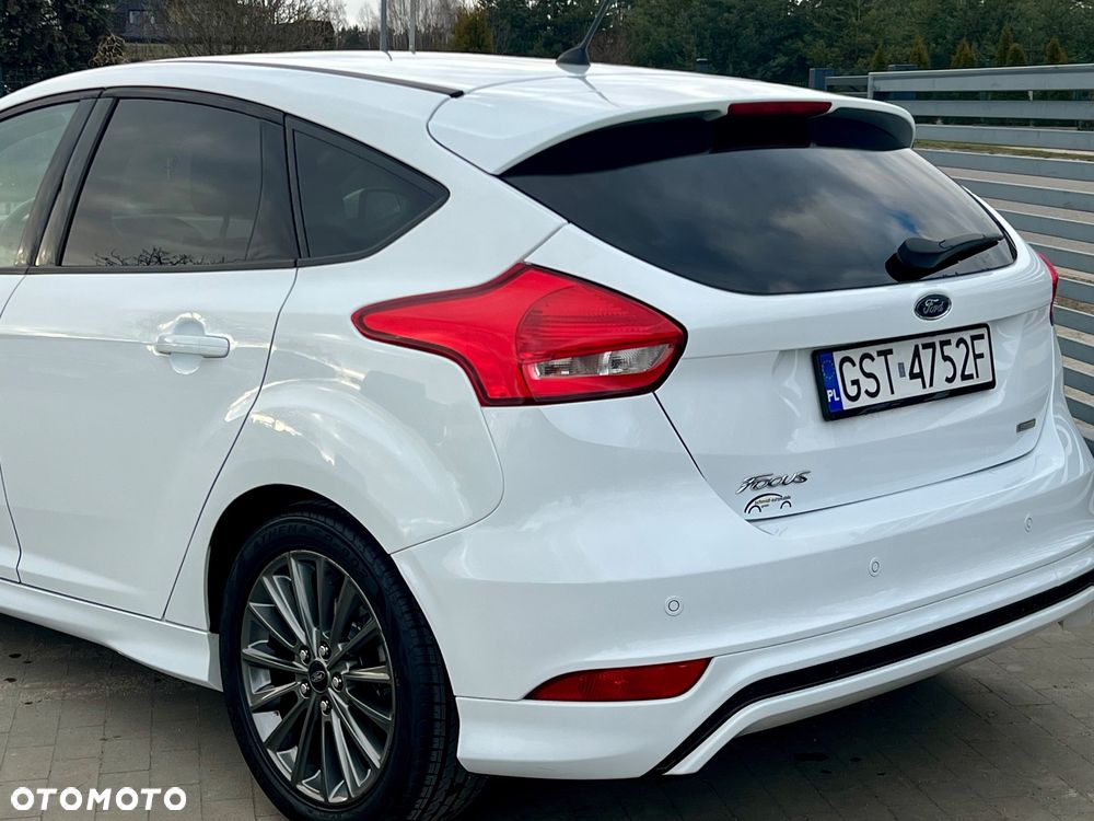 Ford Focus 1.0 EcoBoost Start-Stopp-System ST-LINE DESIGN - 5