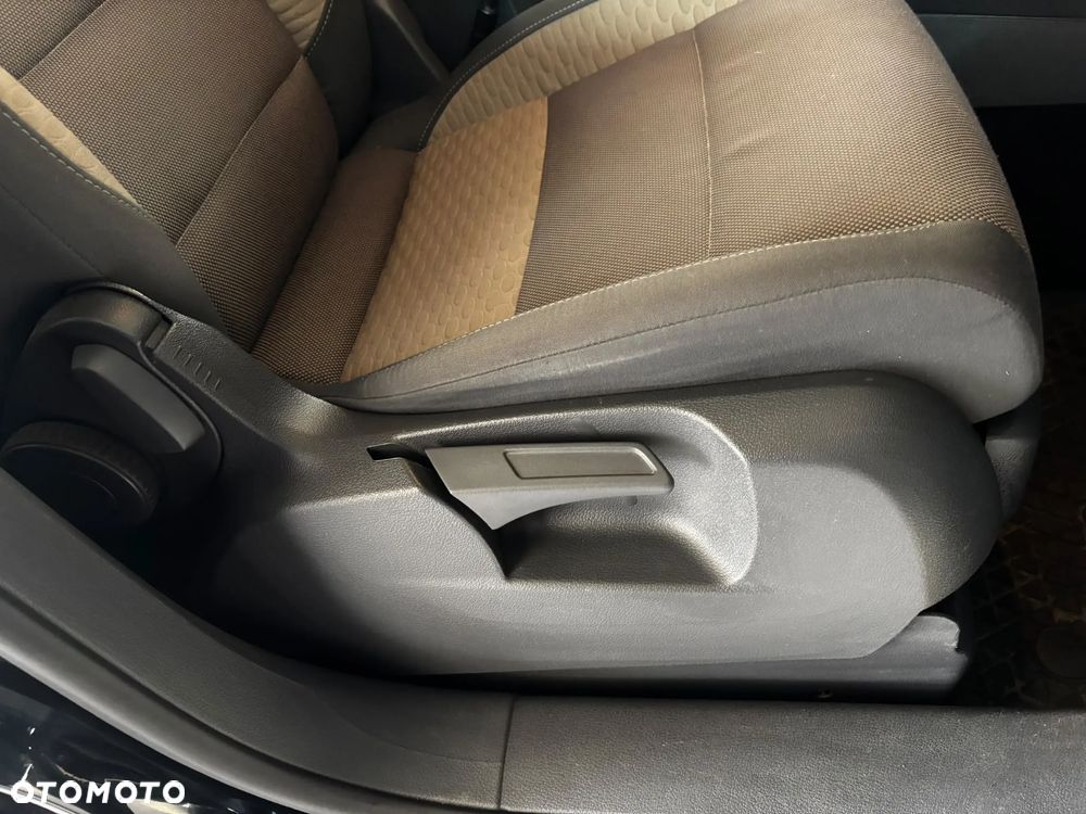 Volkswagen Touran 2.0 TDI DPF Cross DSG - 29