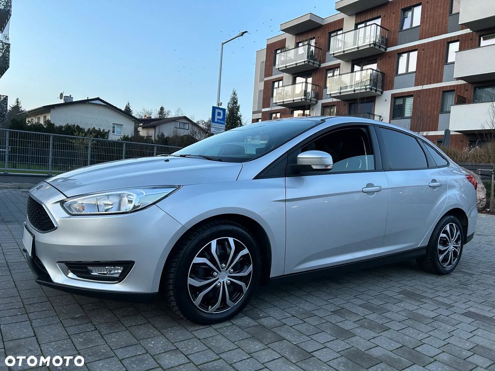 Ford Focus 1.6 Trend - 33