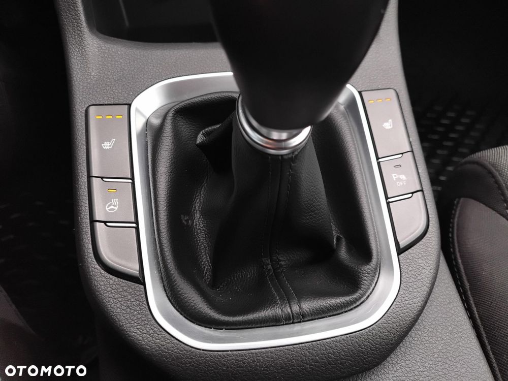 Hyundai i30 1.5 DPI Smart - 24