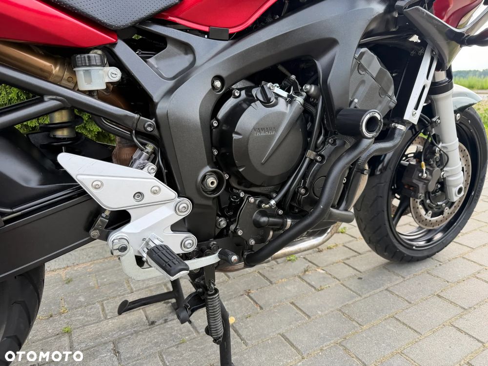 Yamaha FZ - 20