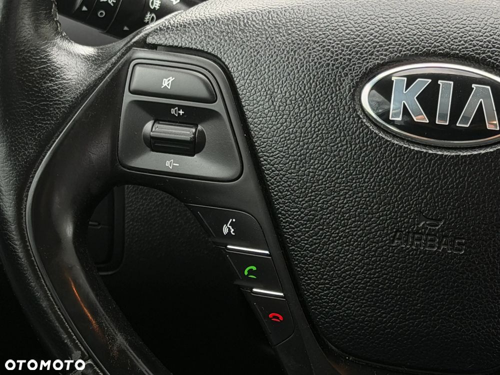 Kia Ceed 1.4 CVVT Dream Team Edition - 18