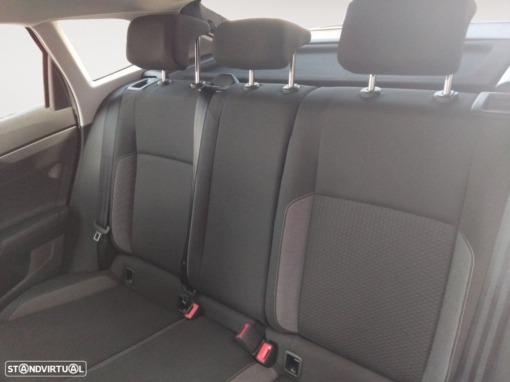 VW Taigo 1.0 TSI Urban DSG - 13