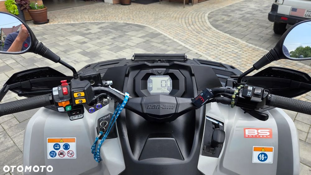 Can-Am Outlander Max - 4
