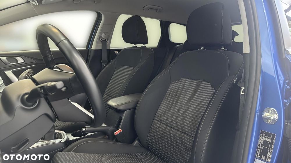 Kia Ceed 1.5 T-GDI M - 11