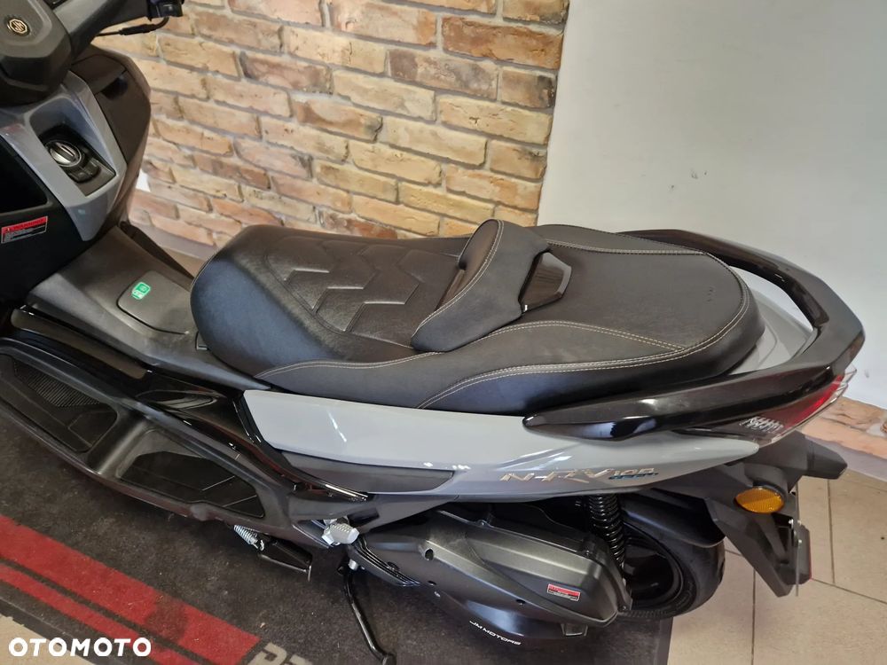 Yamaha NMAX - 20