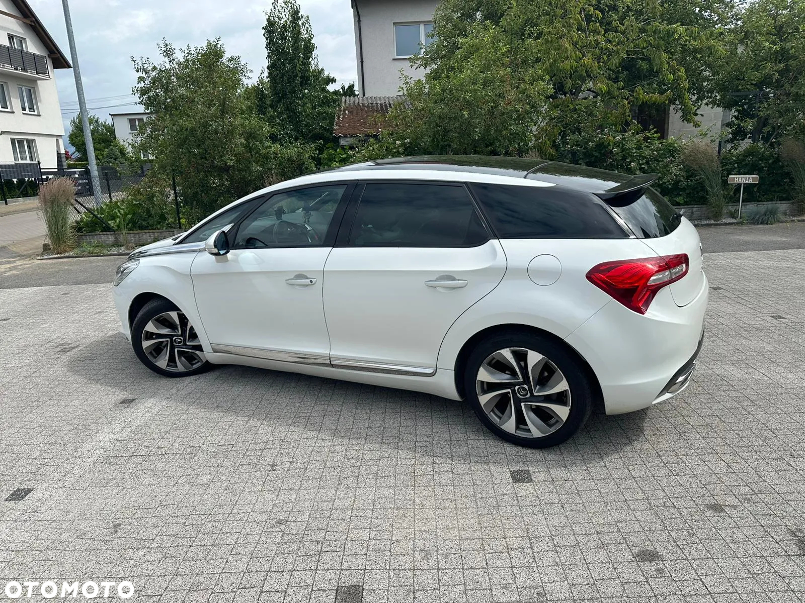 Citroën DS5 1.6 THP SoChic - 8