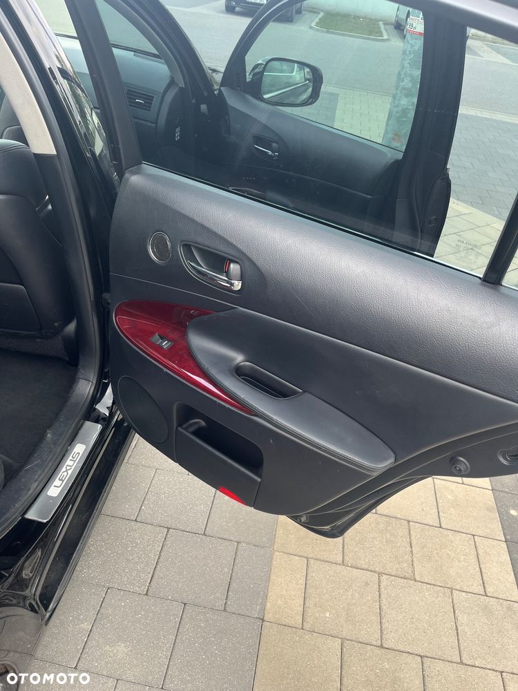 Lexus GS 300 Prestige + - 8