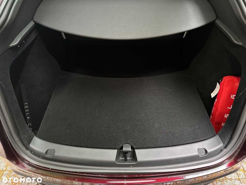 Tesla Y Performance AWD - 20