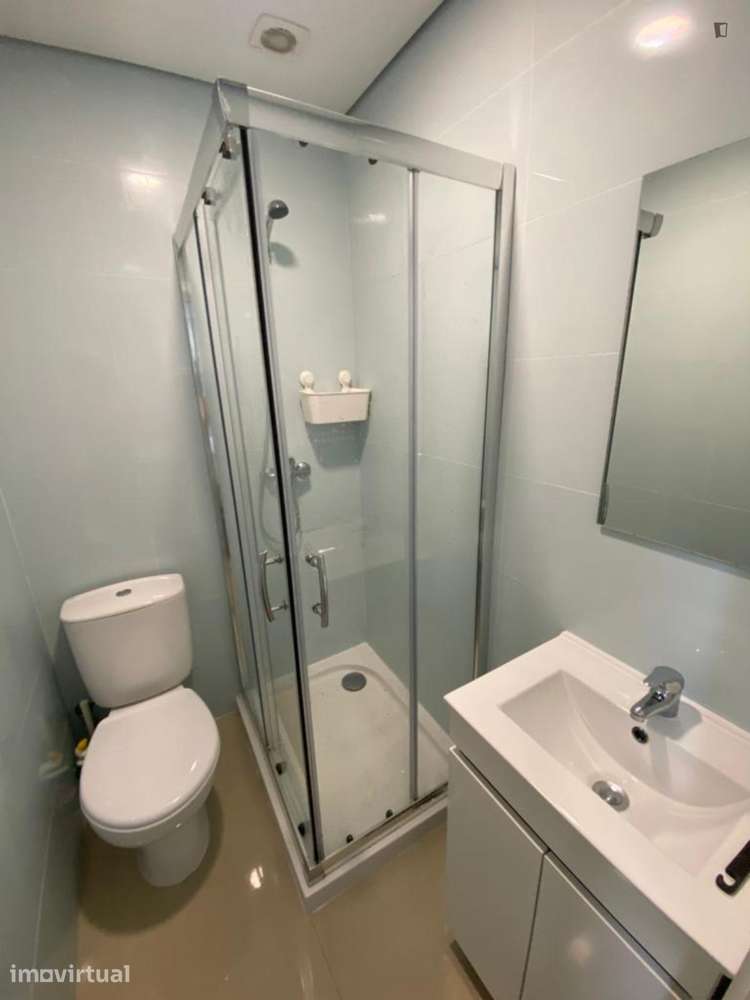 Quarto - localizado em Sé de Braga e São Lázaro Braga - Grande imagem: 4/11