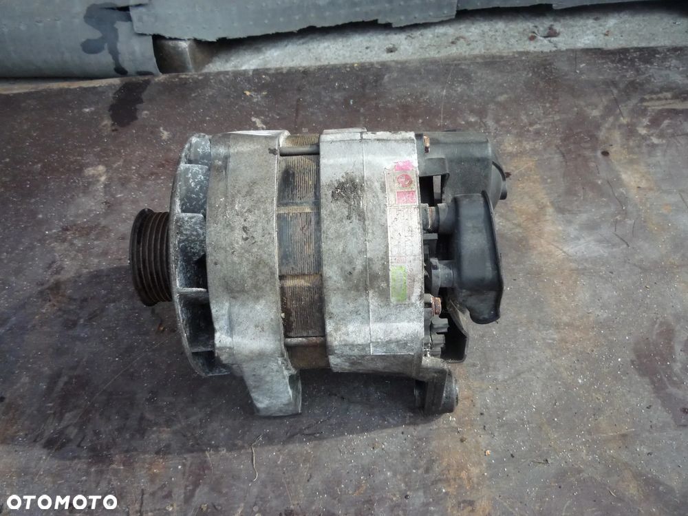 BMW E34 525 ALTERNATOR - 6