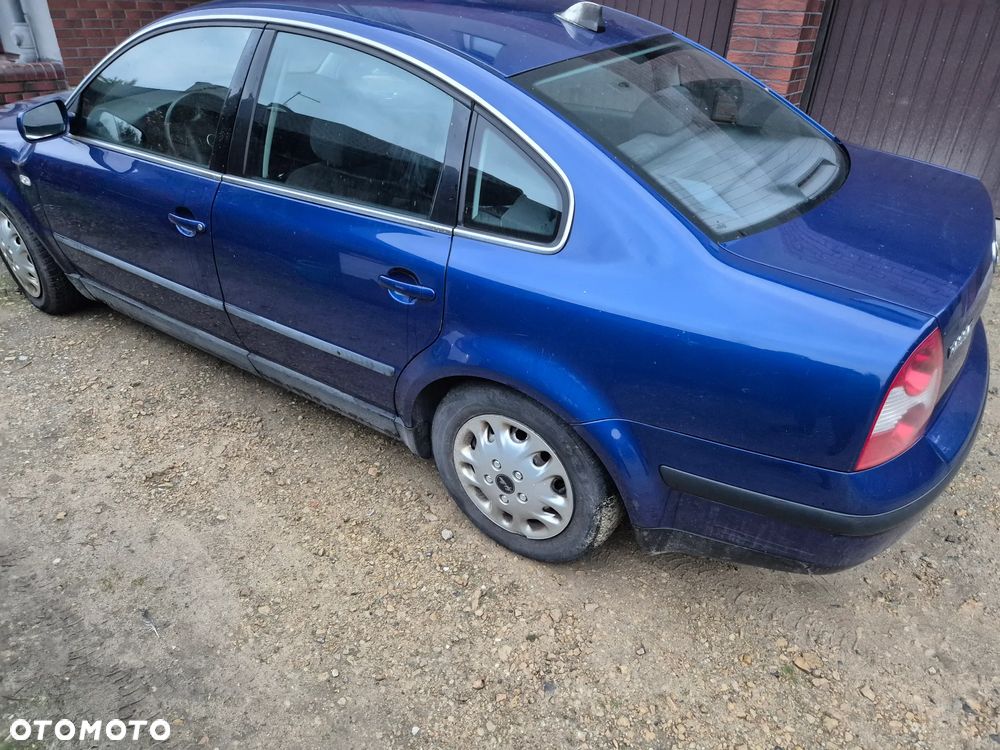 Volkswagen Passat 2.0 Comfortline - 3