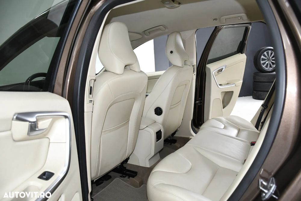 Volvo XC 60 D4AWD Summum - 6