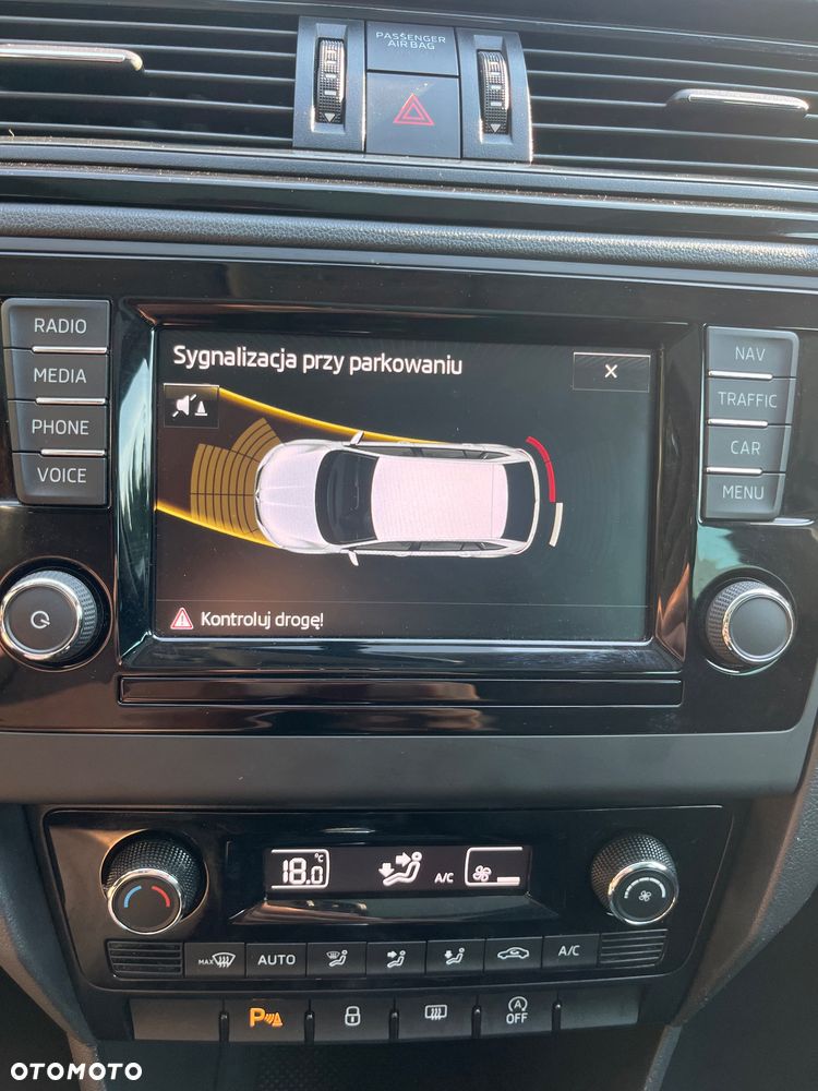 Skoda RAPID 1.4 TSI Drive DSG - 33