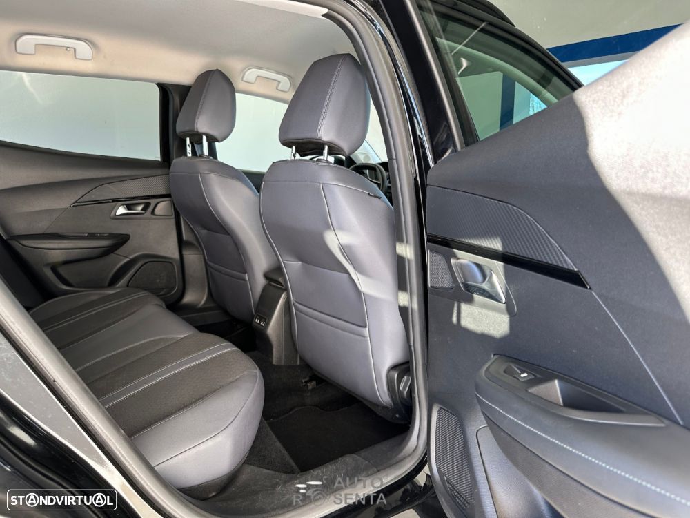 Peugeot 2008 1.2 PureTech Allure Pack - 16