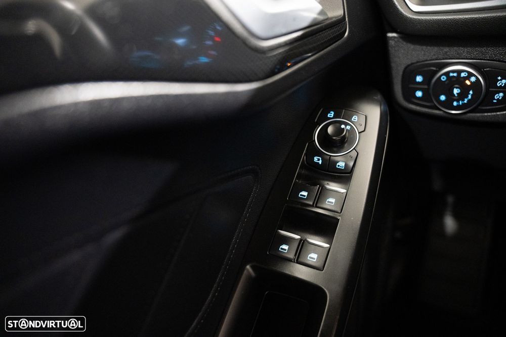 Ford Focus 1.0 EcoBoost MHEV ST-Line - 20