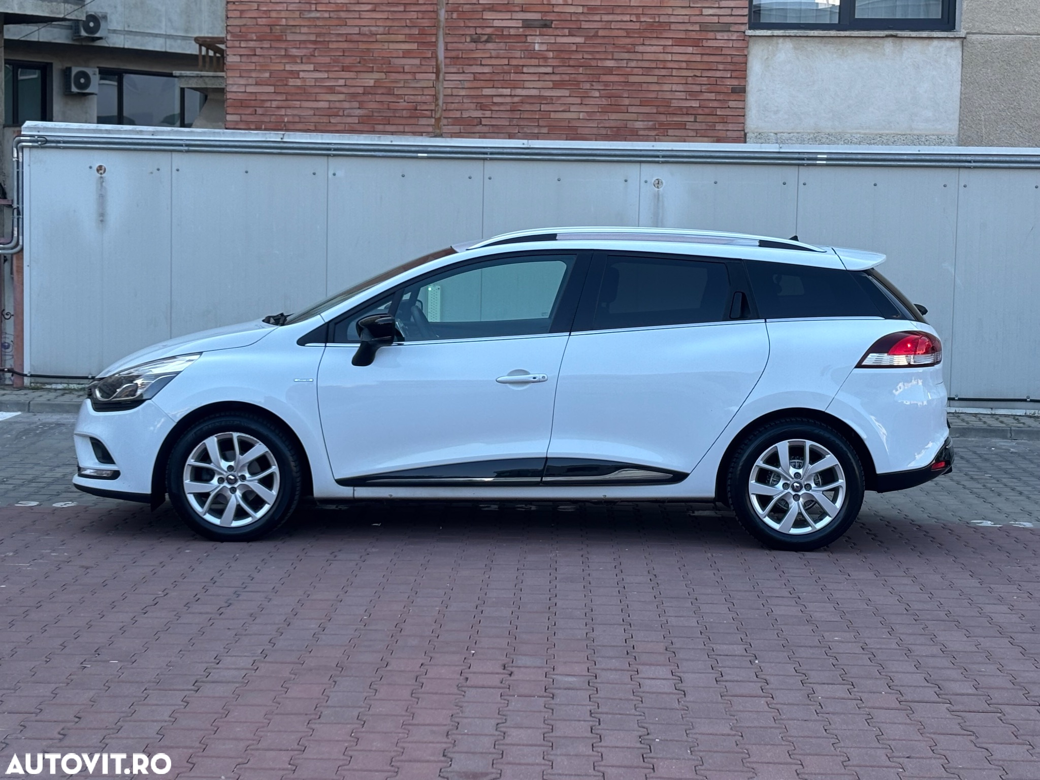 Renault Clio (Energy) TCe 90 Start & Stop LIMITED - 17