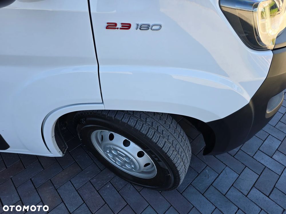 Fiat DUCATO L4H2 MAXI 1257Kg ŁADOWNOŚĆ SILNIK 2,3 IVECO POWER 180 KM SALON PL LEDY TEMPOMAT KAMERA COFANIA KLIMA AUOMATYCZNA SIEDZENIE KIEROWCY KOMFORTOWE, HYDRAULICZNE  OPONY ZIMA LATO SERWIS DO OSTATNIEGO Km STAN JAK NOWY - 12