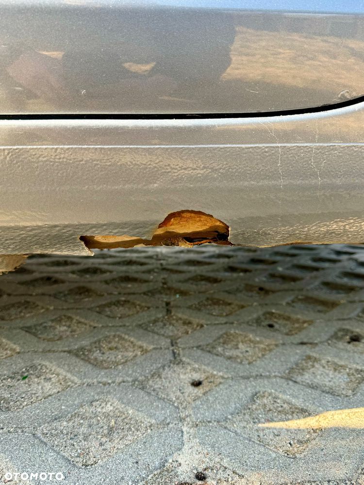 Volkswagen Golf 1.6 TDI BlueMot Comfortline - 19