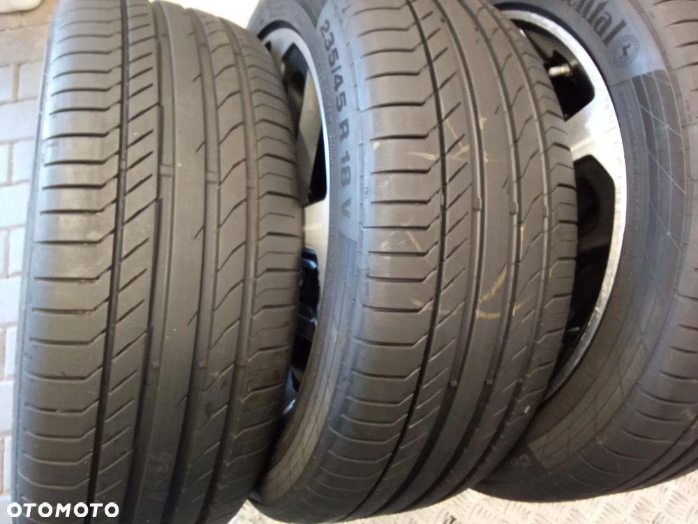 Koła Hyundai Kona Genesis I40 7,5Jx18 et52 5x114,3 7,3mm - 11