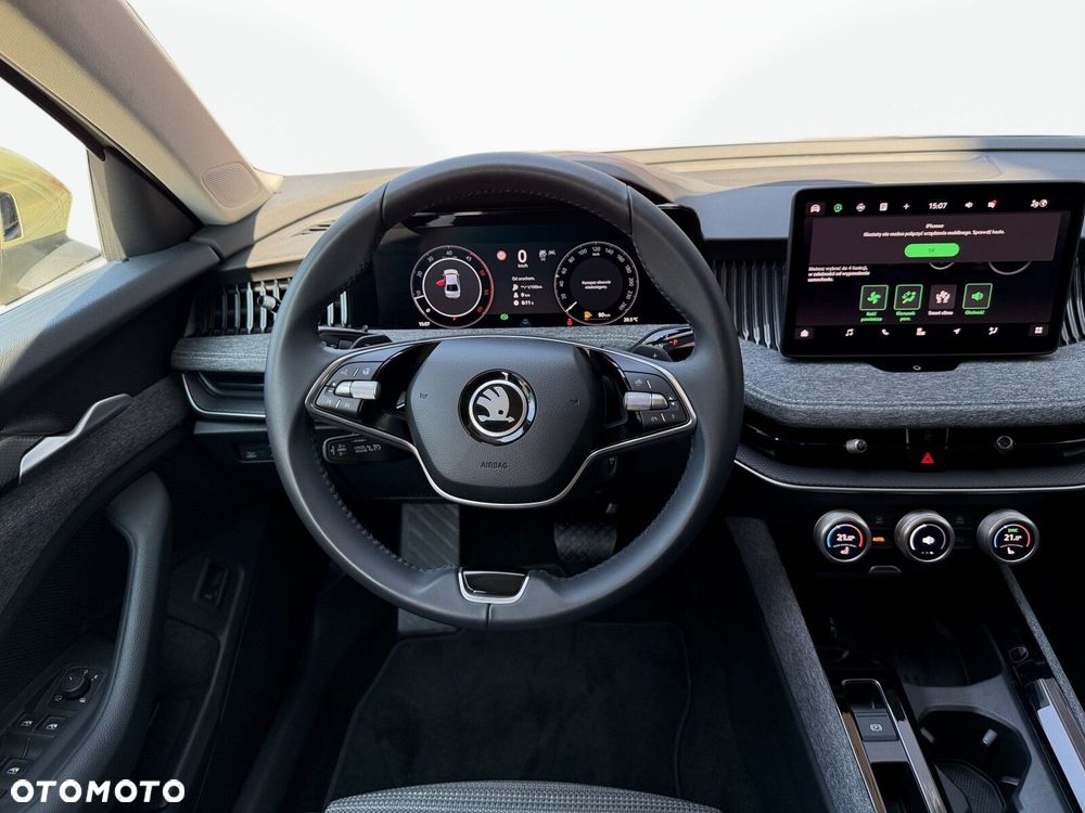 Skoda Superb 2.0 TDI SCR Selection DSG - 21