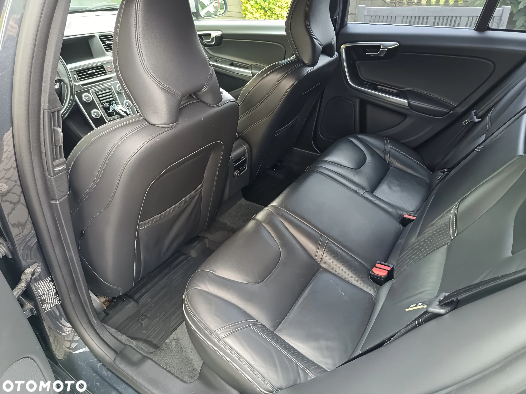 Volvo V60 T6 AWD R-Design Summum - 21