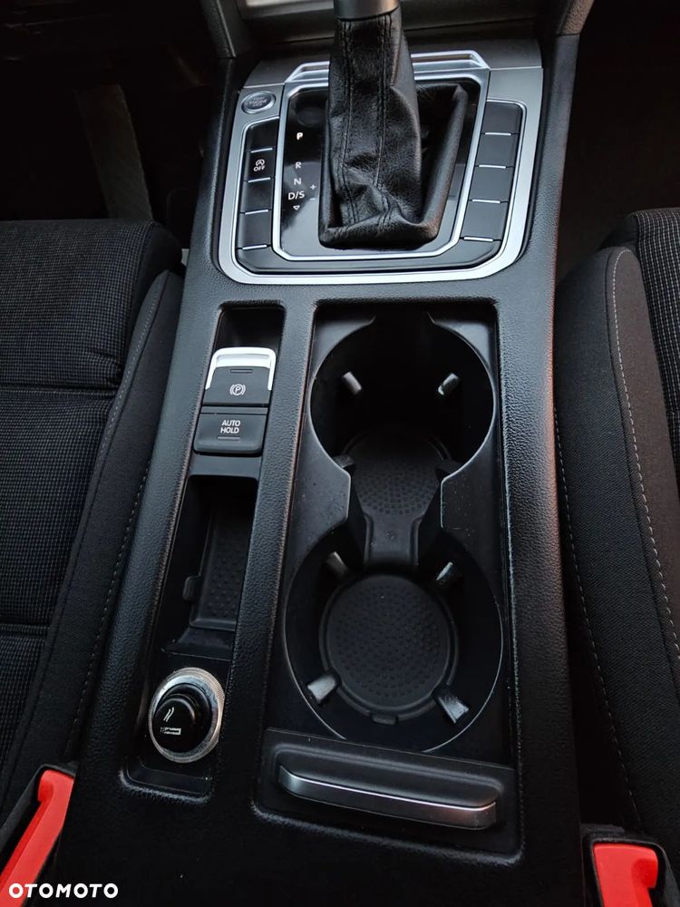 Volkswagen Passat Variant 1.8 TSI (BlueMotion Technology) DSG Comfortline - 16