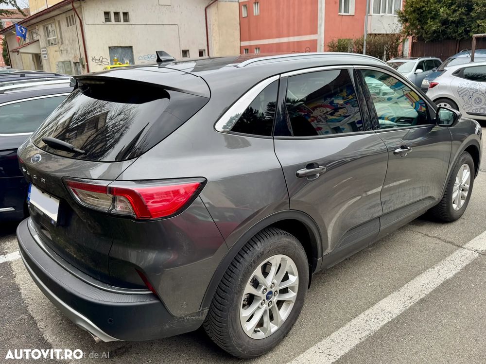 Ford Kuga - 3