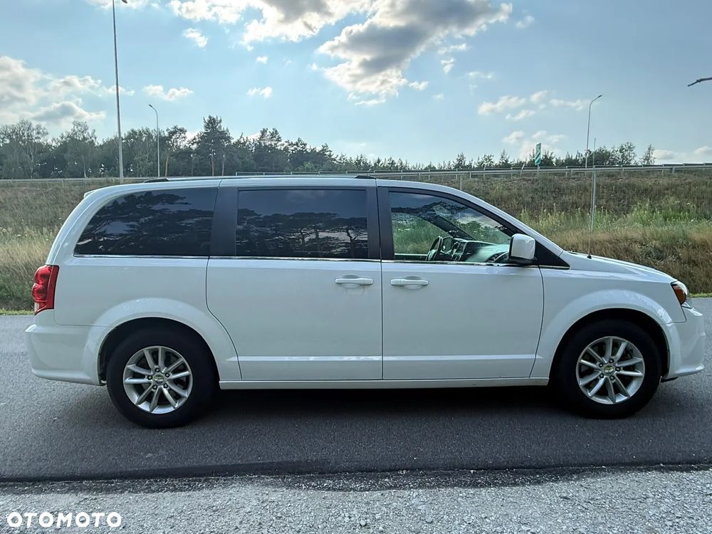 Dodge Grand Caravan 3.6 R/T - 8