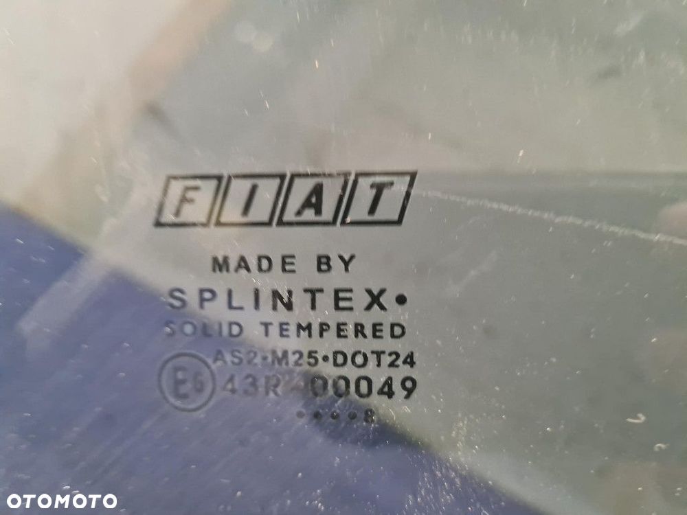 FIAT CROMA II SZYBA DRZWI TYŁ PRAWA 742 - 2