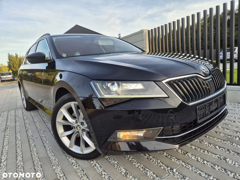 Skoda Superb 2.0 TDI Premium Edition - 12