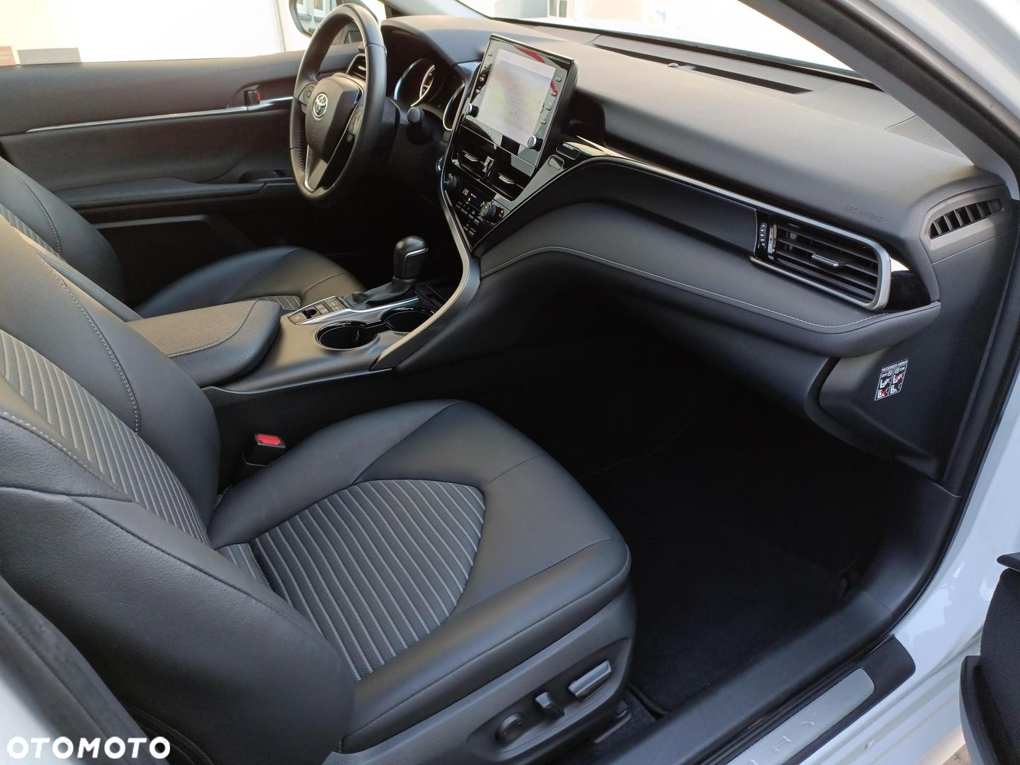 Toyota Camry - 17