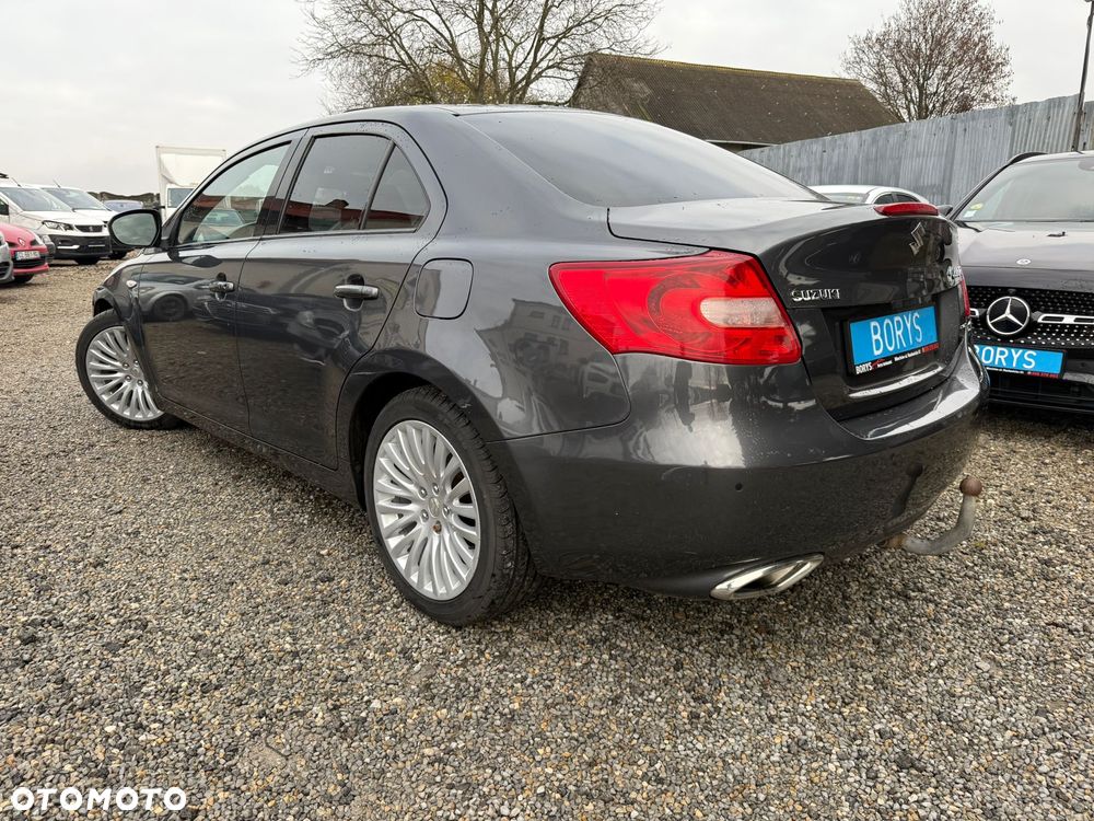 Suzuki Kizashi 2.4 Sport 4WD CVT - 8
