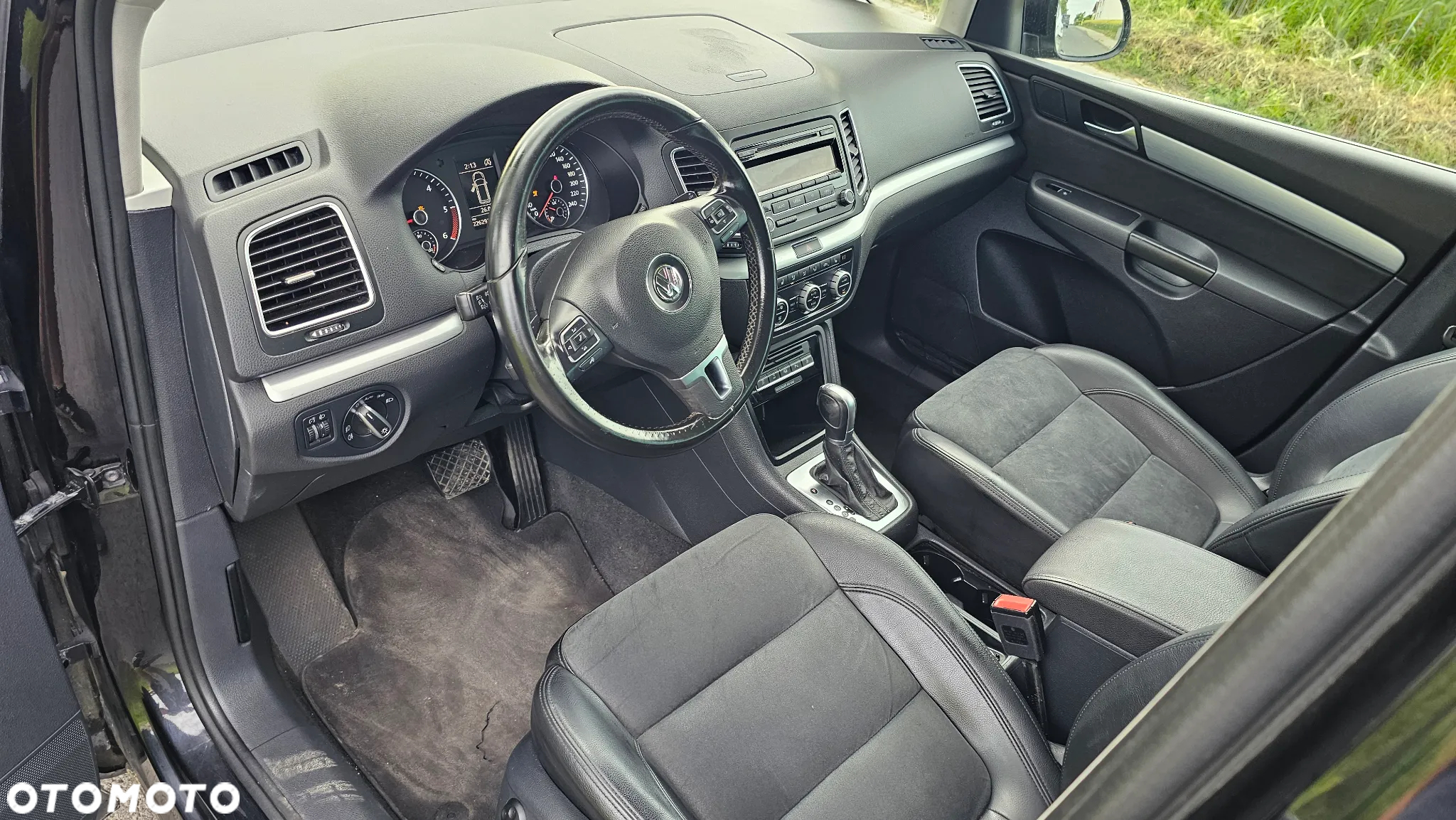 Volkswagen Sharan 2.0 TDI Comfortline DSG - 20