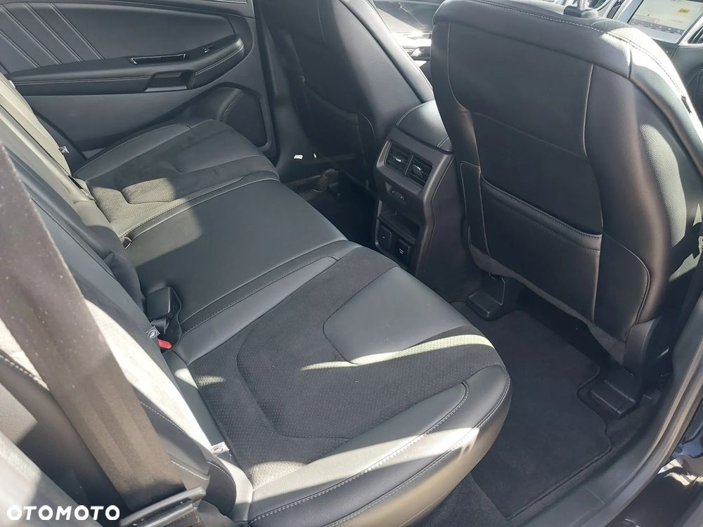 Ford Edge - 11