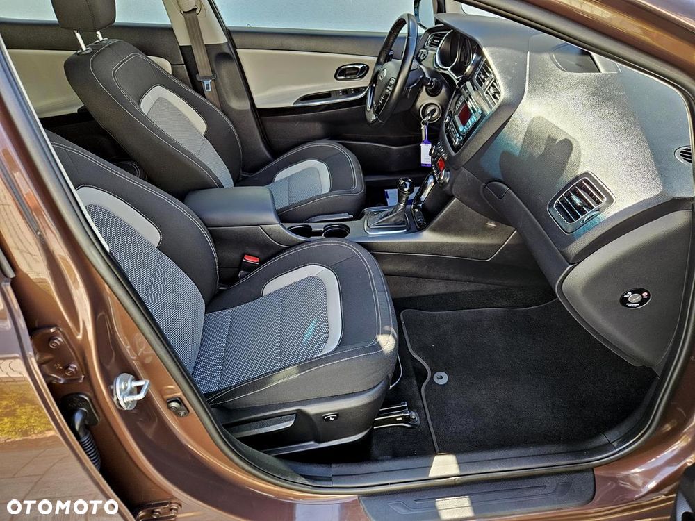 Kia Ceed 1.6 GDI DCT Platinum Edition - 21