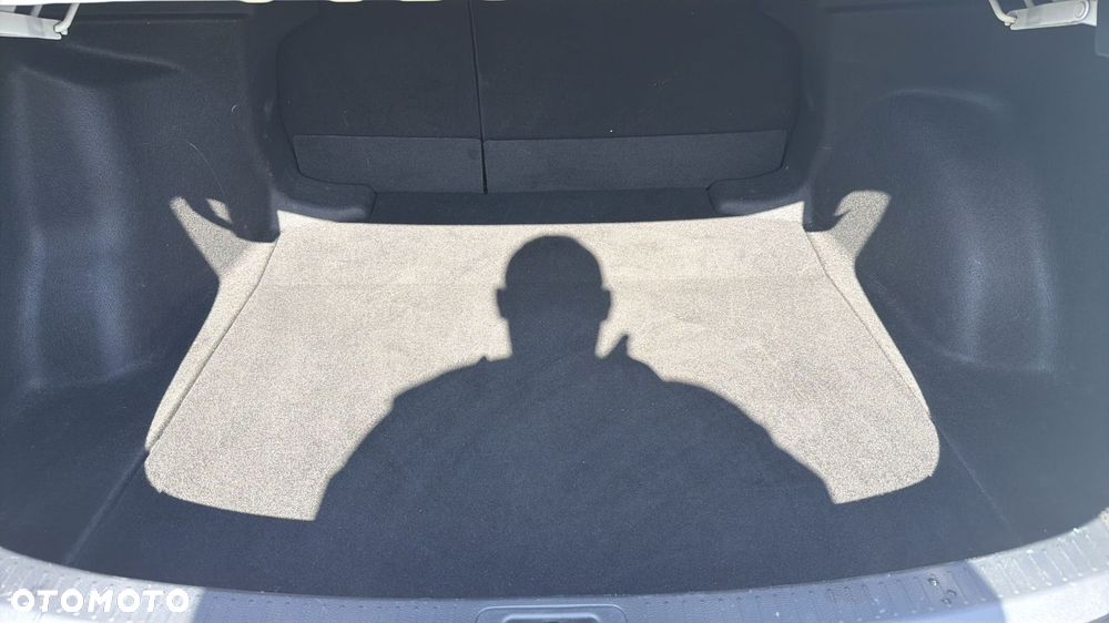 Toyota Corolla 1.8 Hybrid Comfort - 13