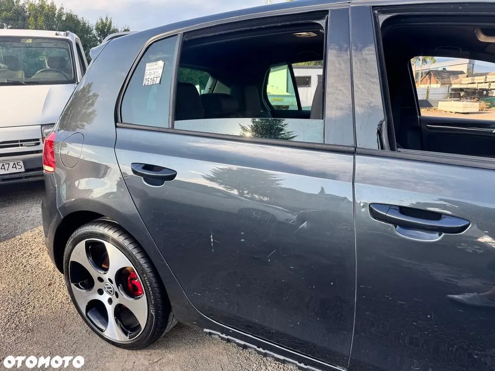 Volkswagen Golf - 17