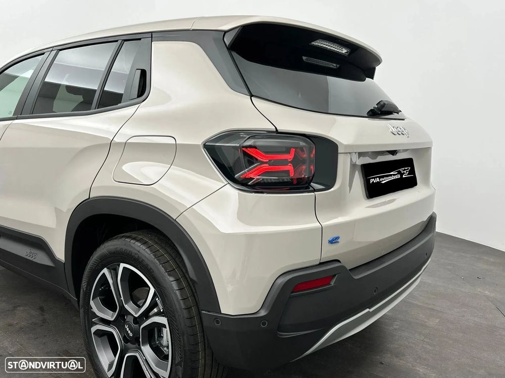 Jeep Avenger Summit - 12