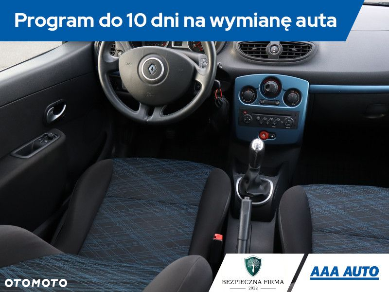 Renault Clio - 8