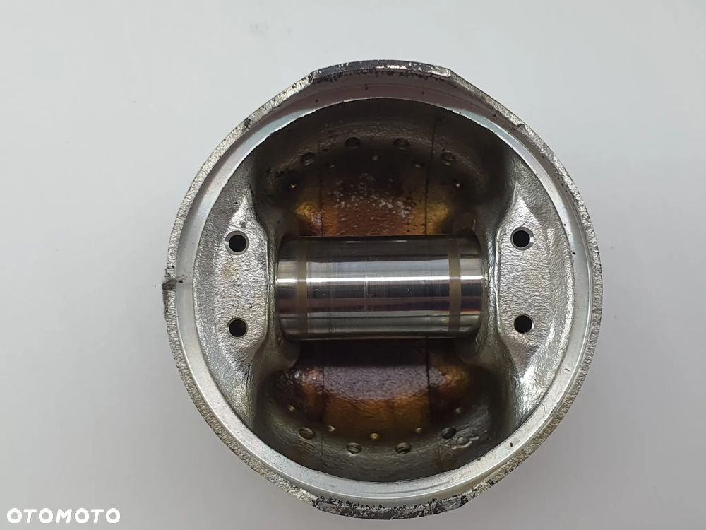 SUZUKI GSX 550 82-88 CYLINDER CYLINDRY BLOK + TŁOKI - 19