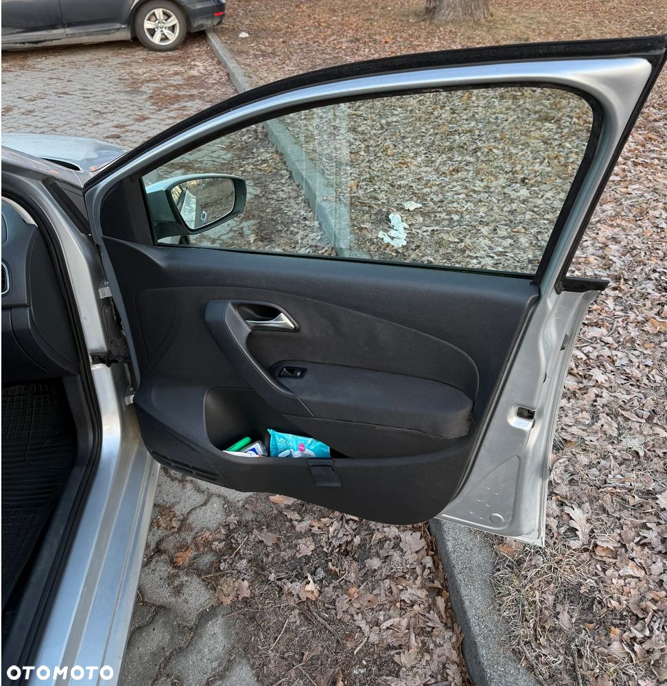 Volkswagen Polo 1.6 TDI Comfortline - 23