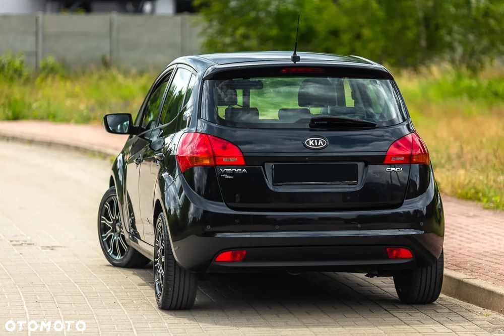 Kia Venga - 5