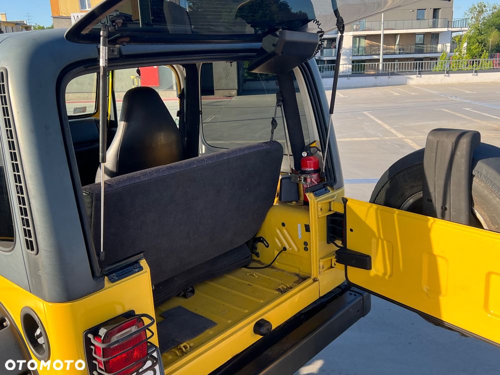 Jeep Wrangler - 25